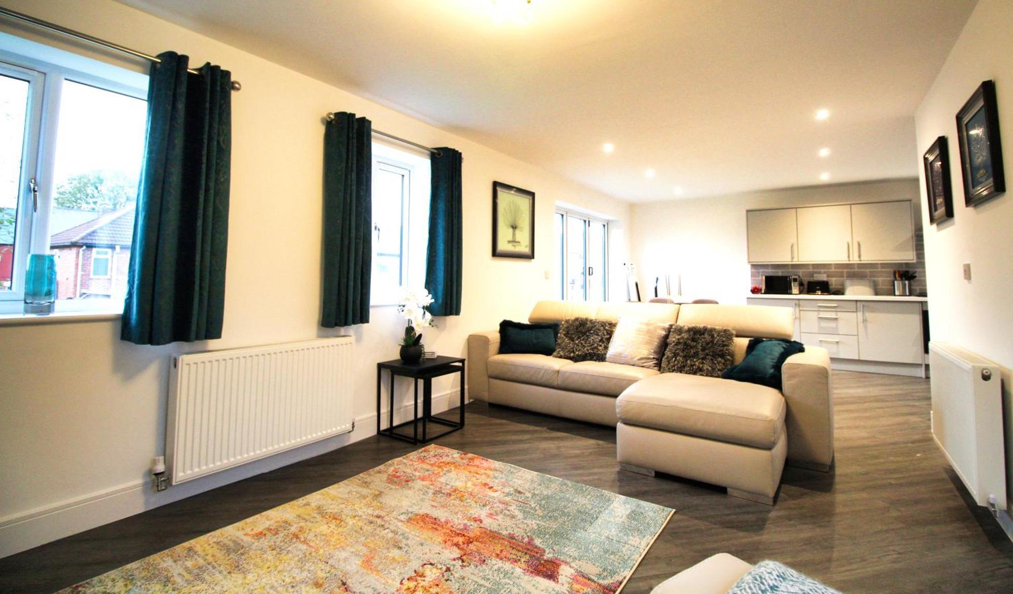 Rotherham - Rawmarsh - Great Customer Feedback - 2 Bed Bungalow - New Build - High End Furnishings - Wheel Chair Accessible - Large Enclosed Garden - Dog Friendly ภายนอก รูปภาพ